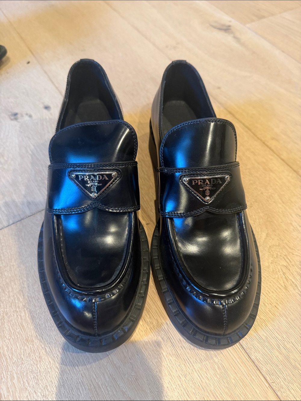 Prada loafer size 38 like new